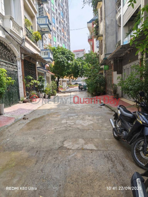 PHÙNG CHÍ KIÊN 30M x5 TẦNG 8,8 TỶ-PHÂN LÔ,Ô TÔ TRÁNH NHÀ DÂN XÂY,2 THOÁNG,FULL NỘI THẤT _0