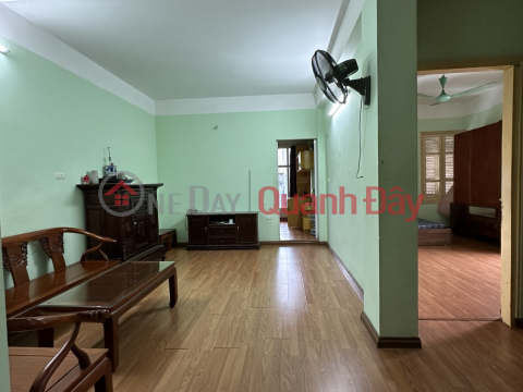 Collective house for rent on Phuong Liet Thanh Xuan street, 3 bedrooms, 8 million 5, right in the Bach - Kinh - Xay area _0