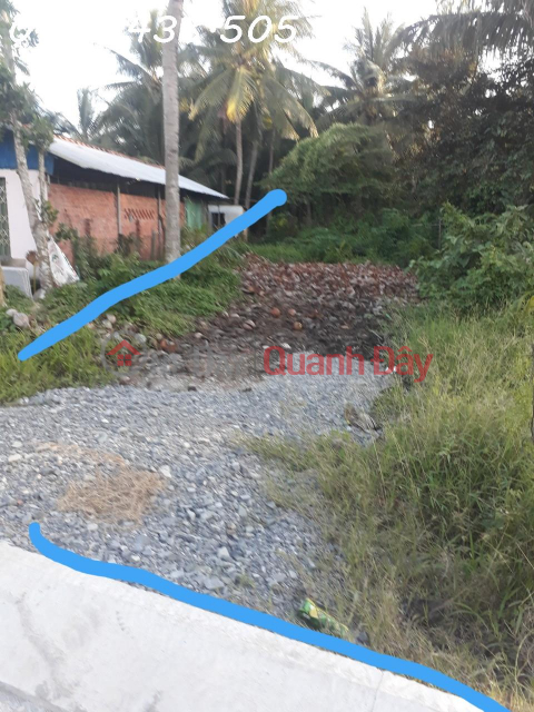 The owner needs to sell a plot near Thanh Tan secondary school in Thanh Tan commune, Mo Cay Bac district, Ben province. _0