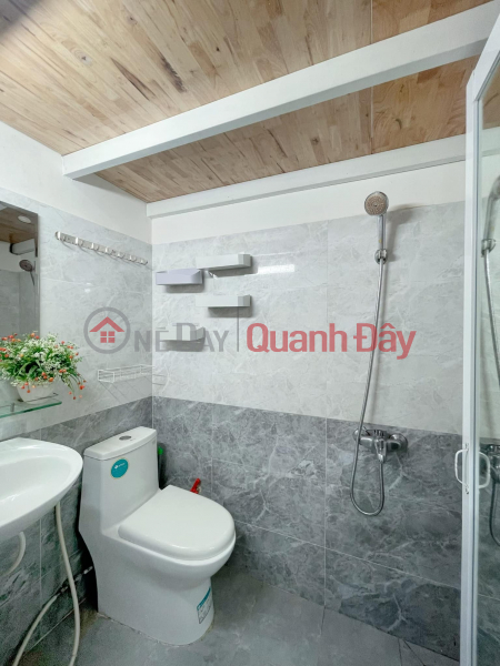 Property Search Vietnam | OneDay | Residential, Rental Listings, Duplex Room With Windows Near Le Van Sy Bridge