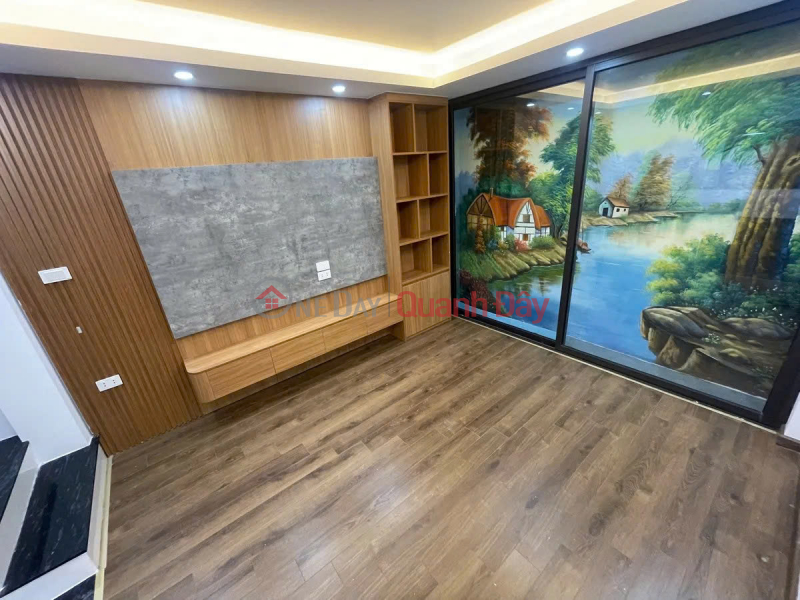 NHÀ DÂN XÂY ĐỘC LẬP Phố Đàm Quang Trung 35m2X 5 tầng, mặt tiền 3.3m X 6.65 tỷ Long Biên., Việt Nam Bán đ 6,6 tỷ