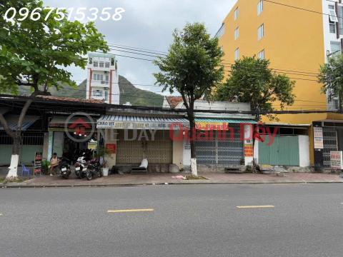 Land for sale with a house included, located on Dien Bien Phu Street, Vinh Hoa Ward, Nha Trang, 300 meters from the beach. _0