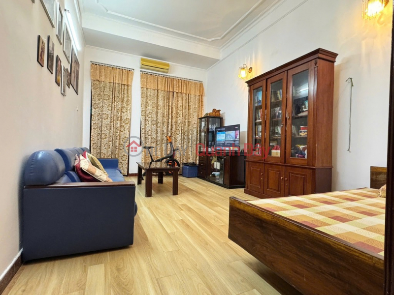 đ 13.3 Billion Nguyen Xien 52m car parking at the door, 2 open spaces, absolutely beautiful book