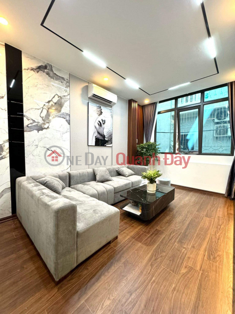 PRICE APPROXIMATELY 7 BILLION - BEAUTIFUL HOUSE - FULL FURNITURE FREE - THANH XUAN CENTER - PARKING OTO _0