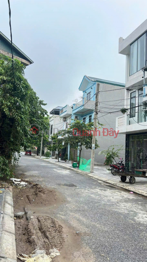 LAND FOR SALE IN HO QUANG TRUNG - 3 OPEN SIDES - CAR PARKING AT THE DOOR _0