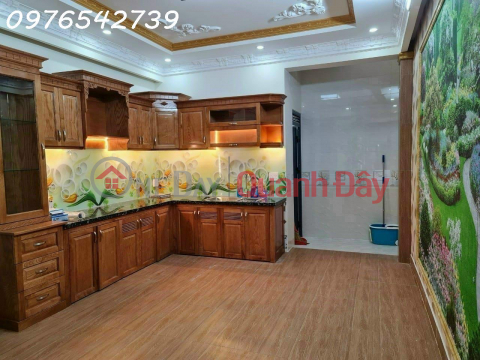 Whole house for sale, NEW, Hiep Thanh 05_District 12, 6.8 billion, SHR, 5 bedrooms, 6 bathrooms, with terrace; _0