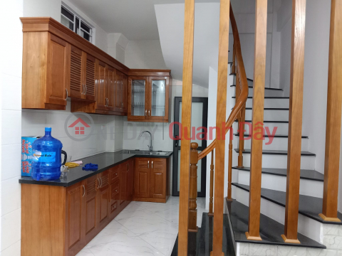 30m2, 3.5 billion have a beautiful house on Nguyen Van Cu street, Long Bien _0