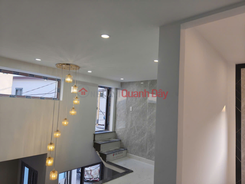 ► Corner plot near Trung Nu Vuong Street, 50m2, beautiful 2-story house, 3 bedrooms, very spacious yard, includes furniture, 4.1 billion VND. Sales Listings
