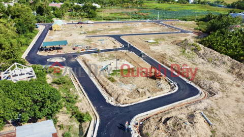 With 150 million, buy a land plot of 100m2 at Tan Hoi residential area right at Tan Hoi church near Thong Nhat street, Phan Rang _0