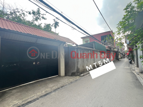 Land for sale in Ngoc Thuy, 120m², accessible by car, suitable for business, price over 100\/m² - cheapest in the area! _0