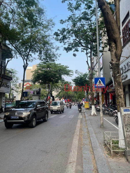 HÀNG HIẾM MẶT PHỐ ĐỘI CẤN BA ĐÌNH - ÔTÔ TRÁNH - VỈA HÈ RỘNG THÊNH THANG - KINH DOANH SẦM UẤT 54M 17.1TỶ Niêm yết bán