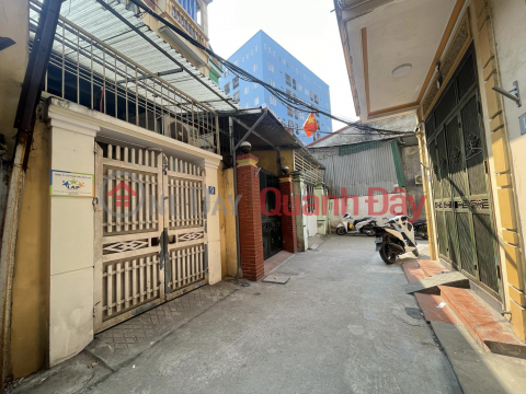 OWNER NEEDS TO SELL HOUSE ON TRUONG DINH, 66m2 x 2 FLOORS, NEXT TO THE STREET, DIVIDED, CARS, PRICE 8.6 billion _0