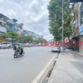 NGHI TAM STREET FRONT - CORNER LOT - 3 OPEN SIDES - PRIME LOCATION<br \/> GOLDEN OPPORTUNITY: BUY 3 APARTMENTS TOGETHER, PRICE IS ONLY ABOVE 400 _0