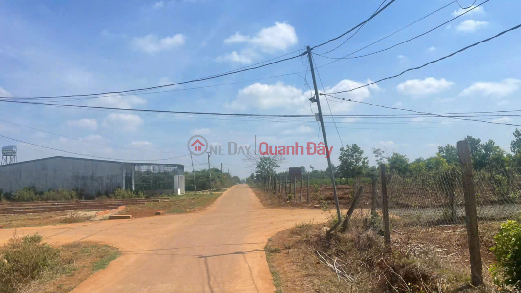 Property Search Vietnam | OneDay | Residential | Sales Listings, Land for sale in Hoa Khanh commune, Buon Ma Thuot, price 1.05 billion; Area 1000m2, frontage 20m, Corner lot with 2 frontages for garden house.