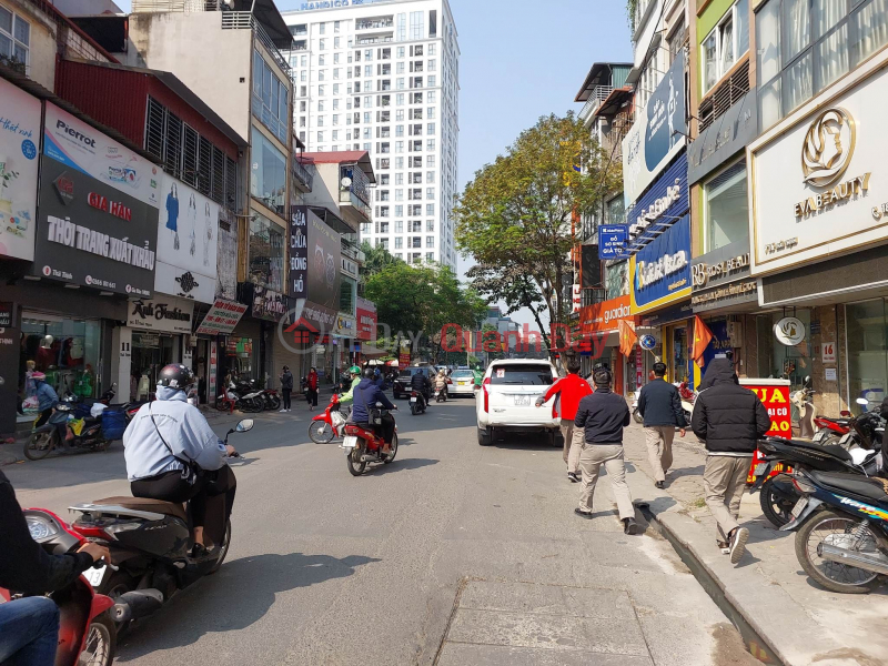 House on Thai Thinh street, near the crowded intersection, convenient for business, for rent, and for advertising, Vietnam | Sales, đ 14.6 Billion