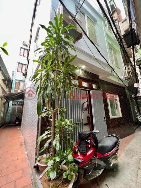 House for rent on Bach Dang alley - Hai Ba Trung, 50m2 x 5 floors, 5 bedrooms, 4 bathrooms, price 14 million Ctl 0377526803 Rental Listings