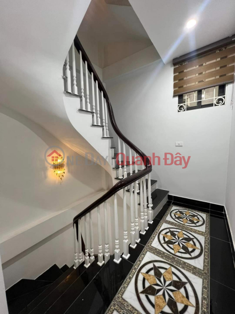 I am the owner renting a beautiful new apartment, Tran Nhan Tong, 134m2* 4T- 35 Million, Office, Sales _0