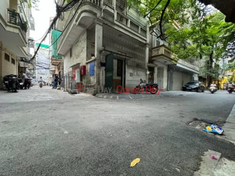 Vinh Dien House for Sale Corner Lot 42m2 Frontage 4.5m Price 11.8 Billion Car Parking 30m Door to Street Vietnam Sales đ 11.8 Billion