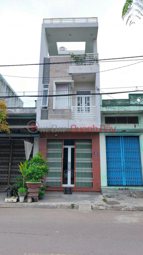 OWNER Needs to Sell 3-Story House, FRONTAGE 200 Le Dai Hanh Street, Dong Da Ward, Quy Nhon City, Binh Dinh _0