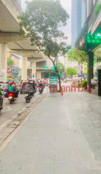 Property Search Vietnam | OneDay | Residential, Sales Listings HOUSE FOR SALE ON CAU GIAY STREET - PRIME LOCATION - GREAT BUSINESS - CAR ACCESS PAVEMENT SIDEWALK, 45M2, 4 FLOORS, PRICE 30.9 BILLION