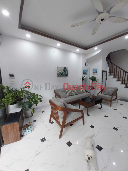 HIẾM QUÁ! Bán nhà riêng Tân Mai, Trương Định. Mặt ngõ Thông. 46m × 6 Tầng. Gara Ô tô. Chỉ 12 tỷ 3 Việt Nam | Bán đ 12,3 tỷ
