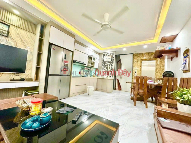 | Please Select | Residential | Sales Listings | đ 5 Billion