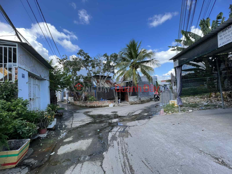 Land for sale with house as gift on corner lot Nguyen Khuyen, Vinh Hai, Nha Trang. Sales Listings