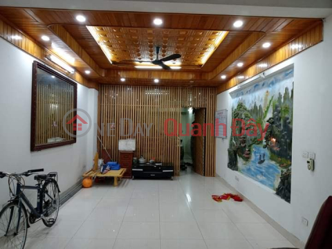 HOUSE FOR SALE IN NGUYEN CHI THANH DONG DA – BUSINESS,, PARKING CAR – Area 61M2\/4T – ABOUT 14 BILLION _0