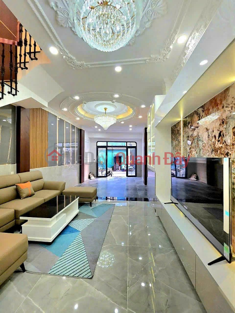 NEO-CLASSICAL HOUSE, INCLUDES HIGH-END FURNITURE, PARKING SPACE FOR CAR INSIDE THE HOUSE _0