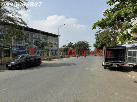 Bán Nhà 4 Tầng Đường D1 KDC Phú Mỹ Quận 7, Dt 110M² (5×22M),Giá 15.5 Tỷ TL _0