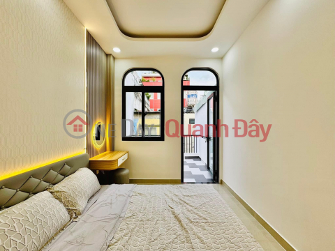 CASH FLOW BUILDING WITH 2 CARS, 2 BILLION\/YEAR, 119 SQM X 7 FLOORS, FRONTAGE 5.9M, NGUYEN XA - METRO AXIS _0