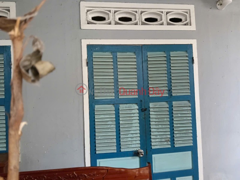 ► House in straight plastic alley, next to Le Duan street, 90m2, 9m wide, 2 open sides, square, 6.x billion Sales Listings