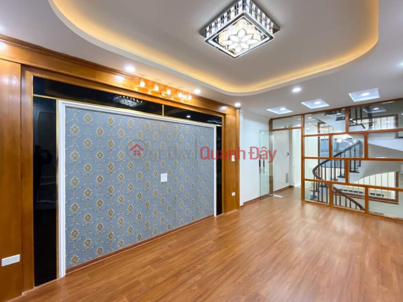 Property Search Vietnam | OneDay | Residential, Sales Listings, Hoang Quoc Viet super product, parked car, buzzing elevator, 80m wide area, only 10.2 billion