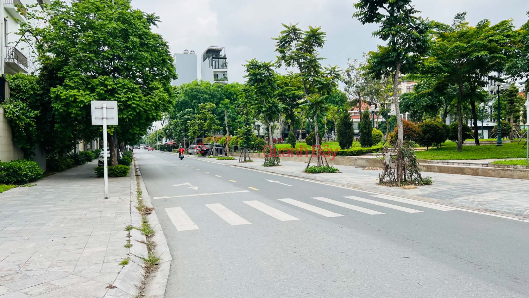 Chung cư mini Ngọc Thuỵ, 7 tầng thang máy,16 phòng khép kín, dòng tiền 70tr/tháng Niêm yết bán