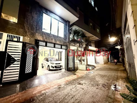 1\/11 discount of 500 million, owner needs to sell urgently. Beautiful location, convenient traffic and commerce, 3 steps to the lake, park _0