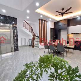 BÁN NHÀ MỚI- ĐẸP FULL NỘI THẤT Ngọc Lâm 60m2 X 7 Tầng X 13.5 tỷ Long Biên. _0