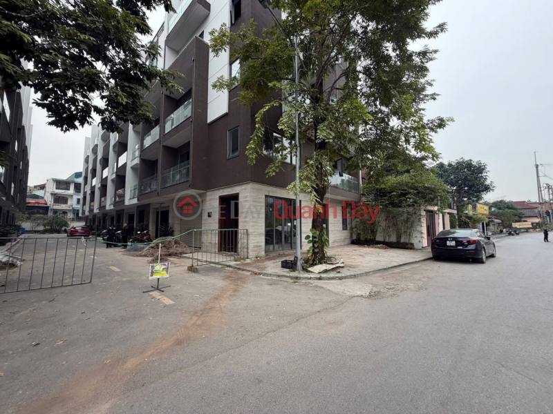 Adjacent to Ngoc Lam, 82m² x 6 floors, 8m frontage, near Mipec, opposite the Red River scenic boulevard. Sales Listings