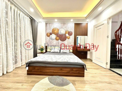 YÊN HOÀ - CẦU GIẤY - NHÀ ĐẸP, MỘT BƯỚC RA PHỐ - 30M ,5TẦNG - NỘI THẤT SANG XỊN . GIÁ 7.95 TỶ _0