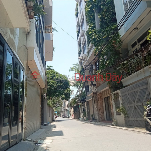 Tu Lien Townhouse for Sale, Tay Ho District. 65m Frontage 5.4m Approximately 13 Billion. Commitment to Real Photos Accurate Description. Owner Thien _0