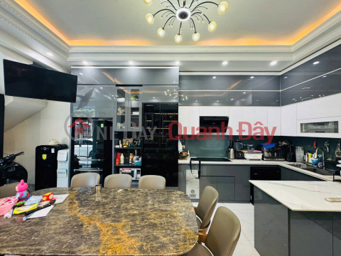 Townhouse in Quan Nam, 80m², 5 floors, elevator, corner plot, like new, price 10.9 billion VND. _0