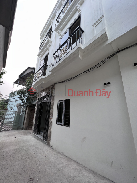 Phung Chau house for sale CAR parked next to the 3-storey house with 36.5m2 square, wide alley 1.55 billion VND _0