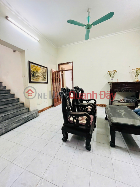 House for rent at alley 299\\/29 Hoang Mai, 3 floors x 100m2, 5 bedrooms, 5 bathrooms, 12 million VND. Rental Listings