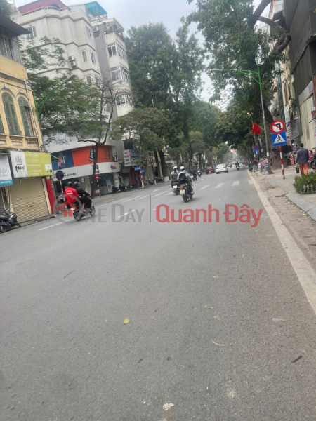 Property Search Vietnam | OneDay | Residential Rental Listings, Owner rents out house on Hue street, Hai Ba Trung, 90m² x 3 floors, 5.5m frontage