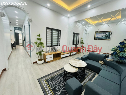 Siêu Tập thể Trần Bình, Cầu Giấy 48/65m, 3PN 2VS, Ô tô đỗ cổng, Nội thất leng keng _0