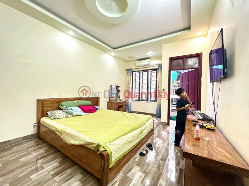 Property Search Vietnam | OneDay | Residential | Sales Listings, House for sale on lane 213 Thien Loi, area 60m 4 floors PRICE 4.2 billion cars parked at the door
