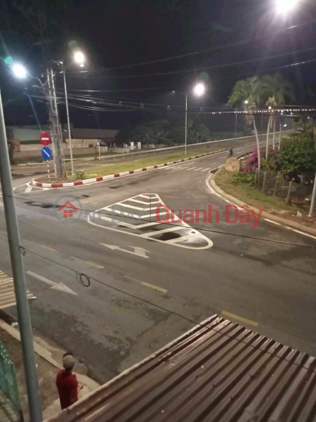 Property Search Vietnam | OneDay | Residential Sales Listings | House for sale on the street front. 1 ground floor and 1 upper floor. Close to the market. Close to the ferry. Big road, convenient for business.