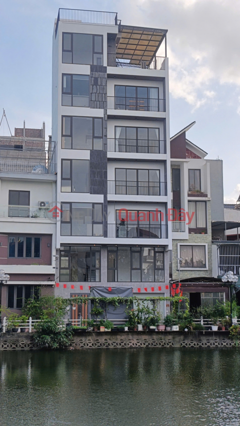 HOUSE FOR SALE ON LONG BIEN LAKE - VERY BRIGHT LAKE VIEW, NEAR LONG BIEN BRIDGE _0