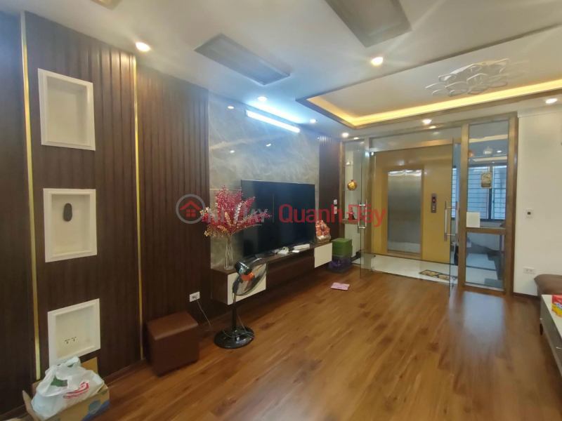 House for sale on lane 84 Linh Nam, 60m2, 6 floors, price 10 billion, car, elevator Sales Listings