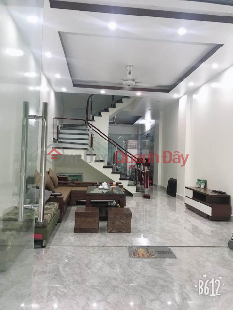 House for sale on line 2 Thien Loi 99m 3 floors gate yard, PRICE 4.4 billion cars parked at the door _0