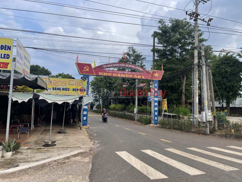 I am the owner and need to sell a 250m2 plot of land with plastic frontage right in Chon Thanh town, the price is outrageous Sales Listings